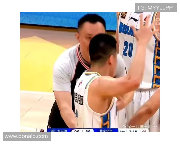 CBA广东对辽宁比赛中的争议判罚视频回顾与分析